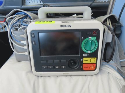 1 Defibrillator Fabr. Philips Typ