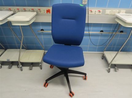 1 Bürodrehstuhl Kunstleder blau -