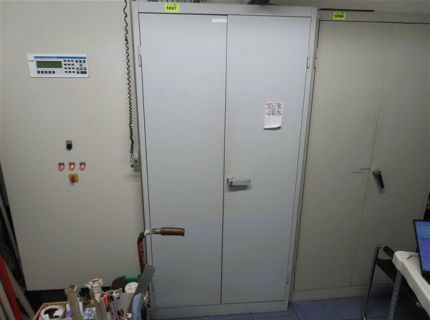1 Metallschrank 2 Flügeltüren grau