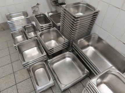 1 Großposten GN-Behälter bestehend aus: