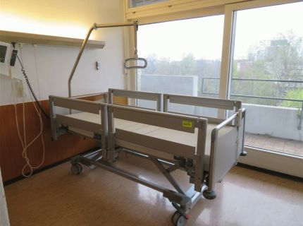 1 Pflegebett Fabr. Stiegelmeyer Typ