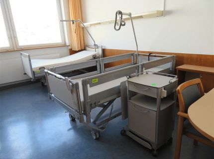 1 Pflegebett Fabr. Stiegelmeyer Typ