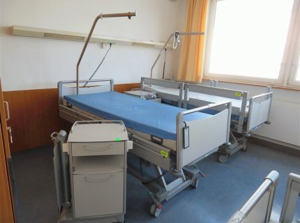 1 Pflegebett Fabr. Stiegelmeyer Typ