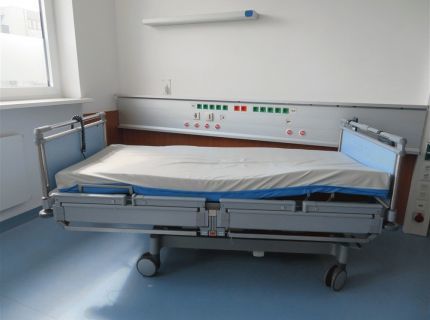 1 Pflegebett Fabr. Stiegelmeyer Typ