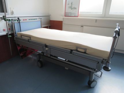 1 Pflegebett Fabr. Stiegelmeyer Typ