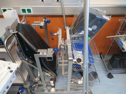 2 Extensions-Ansteckgeräte für OP-Tische Fabr.