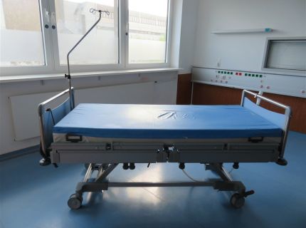 1 Pflegebett Fabr. Stiegelmeyer Typ