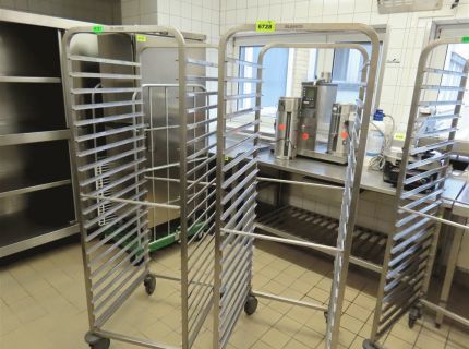 2 Edelstahl-Regalwagen Fabr. Blanco Typ