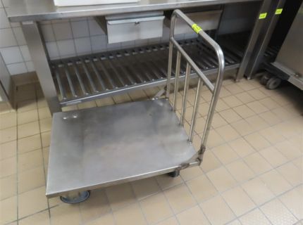 1 Edelstahl-Transportwagen - Haupthaus Bereich