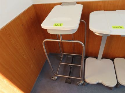 1 Wäsche- und Abfallwagen Fabr.