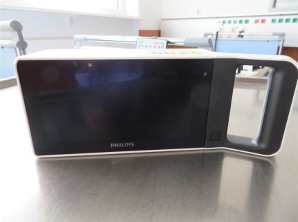 1 tragbarer Patientenmonitor Fabr. Philips
