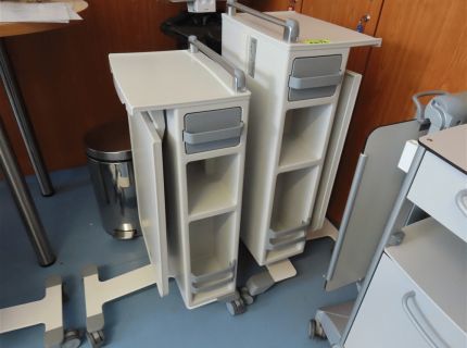 2 Nachttische Fabr. Stiegelmeyer Typ