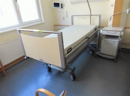 1 Pflegebett Fabr. Stiegelmeyer Typ: