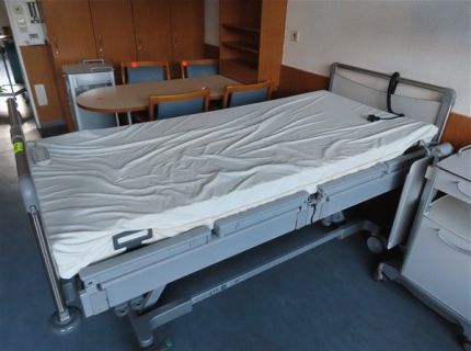 1 Pflegebett Fabr. Stiegelmeyer Typ: