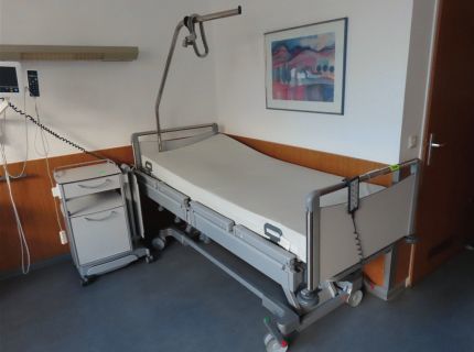 1 Pflegebett Fabr. Stiegelmeyer Typ