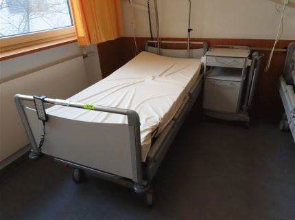 1 Pflegebett Fabr. Stiegelmeyer Typ
