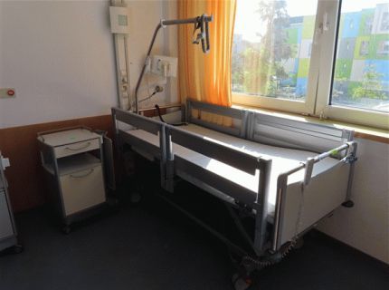 1 Pflegebett Fabr. Stiegelmeyer Typ: