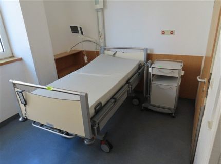 1 Pflegebett Fabr. Stiegelmeyer Typ: