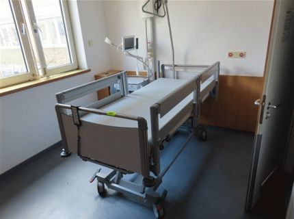 1 Pflegebett Fabr. Stiegelmeyer Typ: