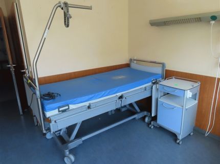 1 Pflegebett Fabr. Stiegelmeyer Typ