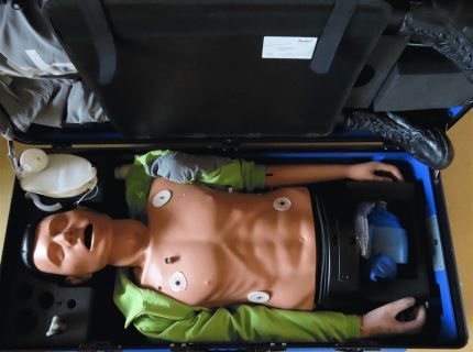 1 Reanimierungspuppe AmbuMan Fabr. Ambu