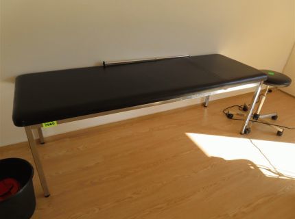 1 Behandlungsliege 2-teilig Fabr. Schmitz