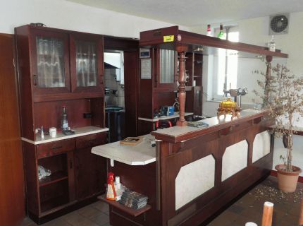 1 Schanktheke Holzkorpus mit rückgebautem