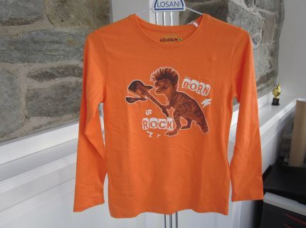 1 Langarmoberteil orange mit Aufdruck