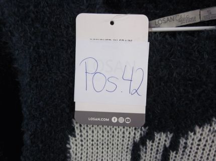 1 Pulli dunkelblau mit Schleifen-Muster