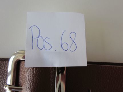 1 Gürtel etwas breiter braun