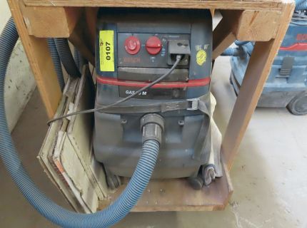 1 Industriestaubsauger Fabr.: Bosch Typ: