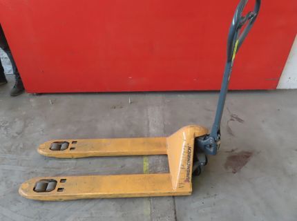 1 Gabelhubwagen Fabr. Jungheinrich Tragfähigkeit
