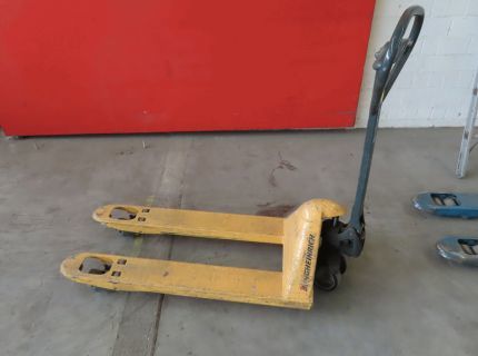 1 Gabelhubwagen Fabr. Jungheinrich Tragfähigkeit