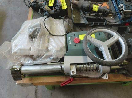 1 Ständerbohrmaschine Fabr.: Bosch Typ: