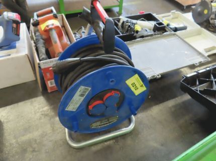 1 Kabeltrommel 220 Volt