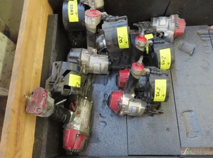 1 Posten Druckluftnagler Fabr.: Max
