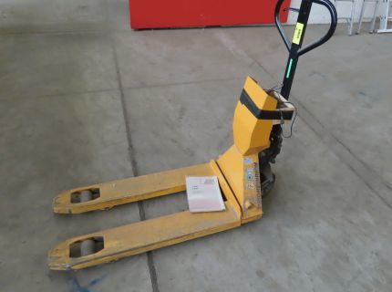 1 Gabelhubwagen Fabr.: Jungheinrich mit