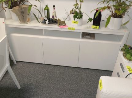 1 Sideboard weiß 3 Flügeltüren