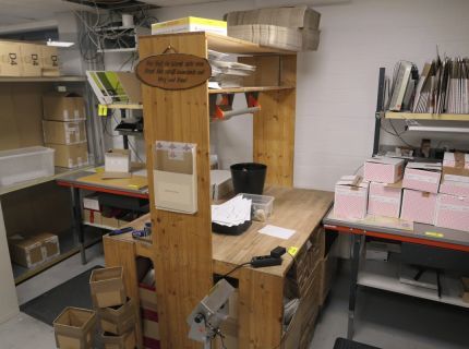 1 Packtisch Eigenbau Holz mit