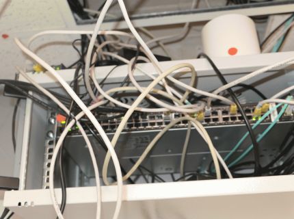 1 Switch Fabrikat Aruba 48-Port