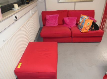1 Sofagarnitur rot zwei Sitze