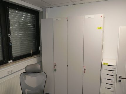 1 Aktenschrank 2-teilig