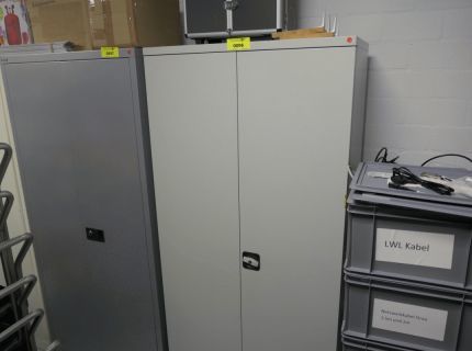 1 Stahlschrank 2 Flügeltüren grau