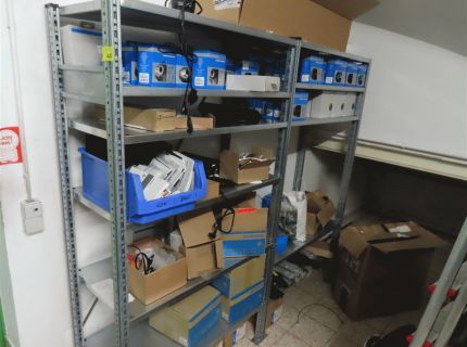 1 Metallsteck Lagerregale 4 Felder