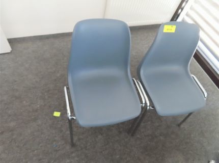 2 Gästestuhl Kunststoffgrau