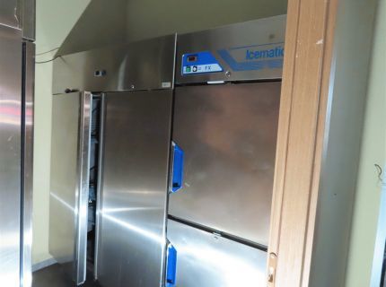 1 Tiefkühlschrank Fabr.: Icematic Typ: