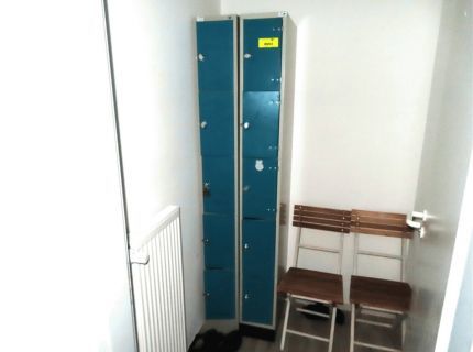 2 Personalspind 5-türig türkis-grau ca.