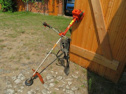 1 Freischneider Fabr. Husqvarna Typ