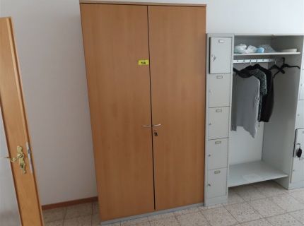1 Wandschrank ca. 120 m