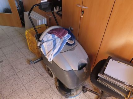 1 Posten Putzmaterial bestehend aus: